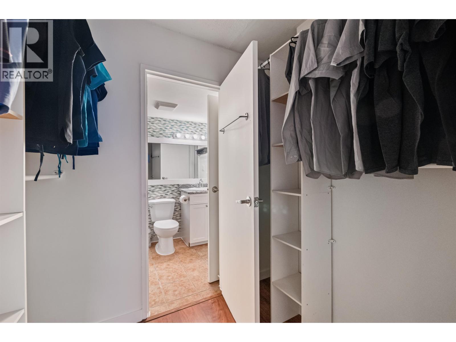 106 9880 Manchester Drive Property Photo 12