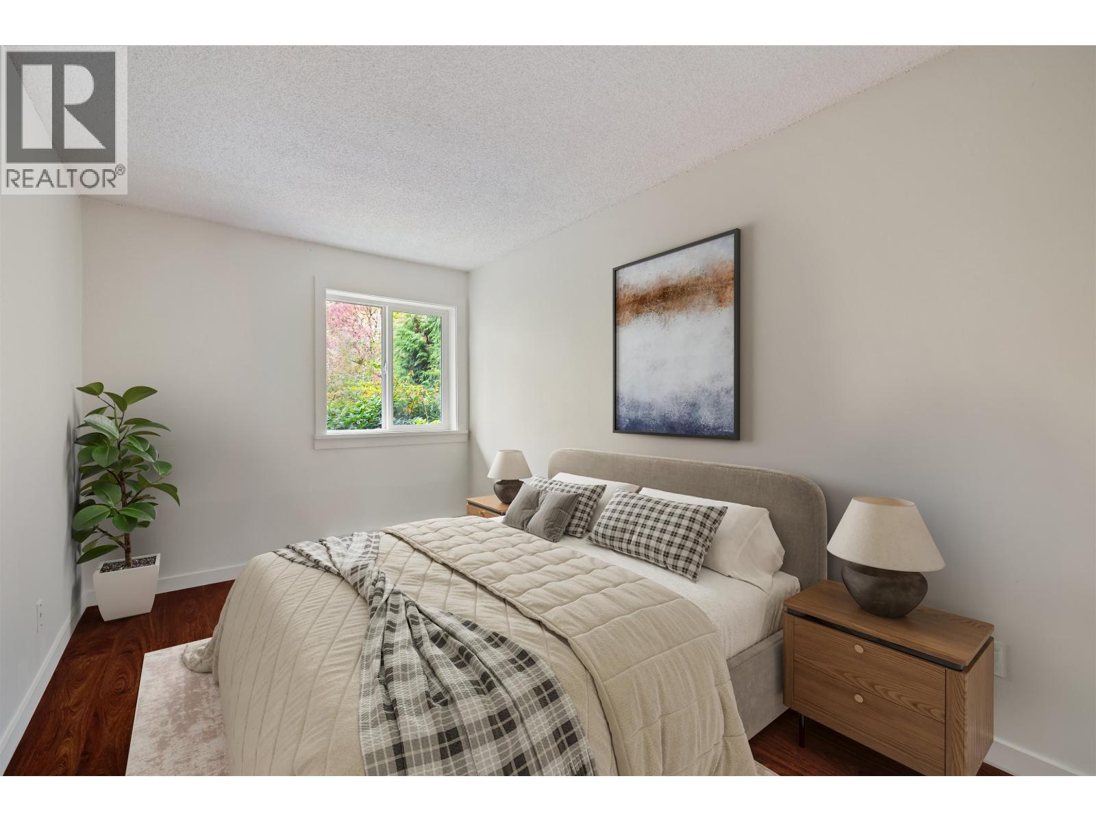 106 9880 Manchester Drive Property Photo 13