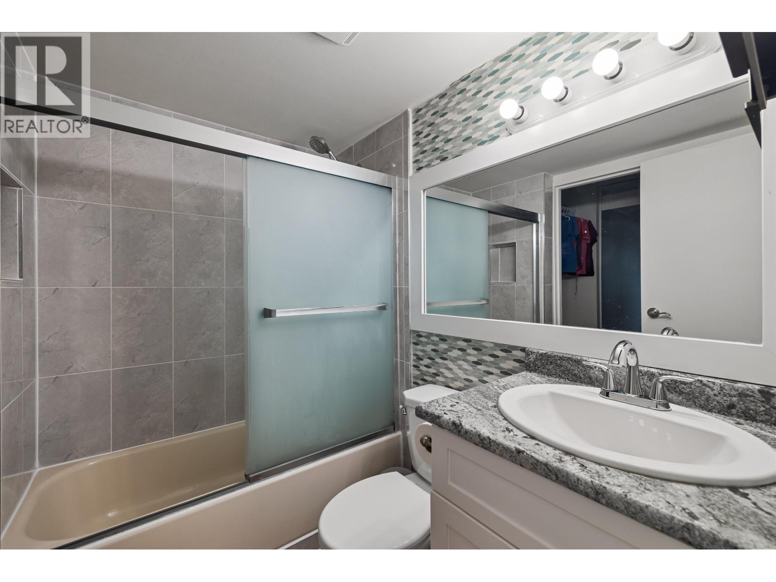 106 9880 Manchester Drive Property Photo 15
