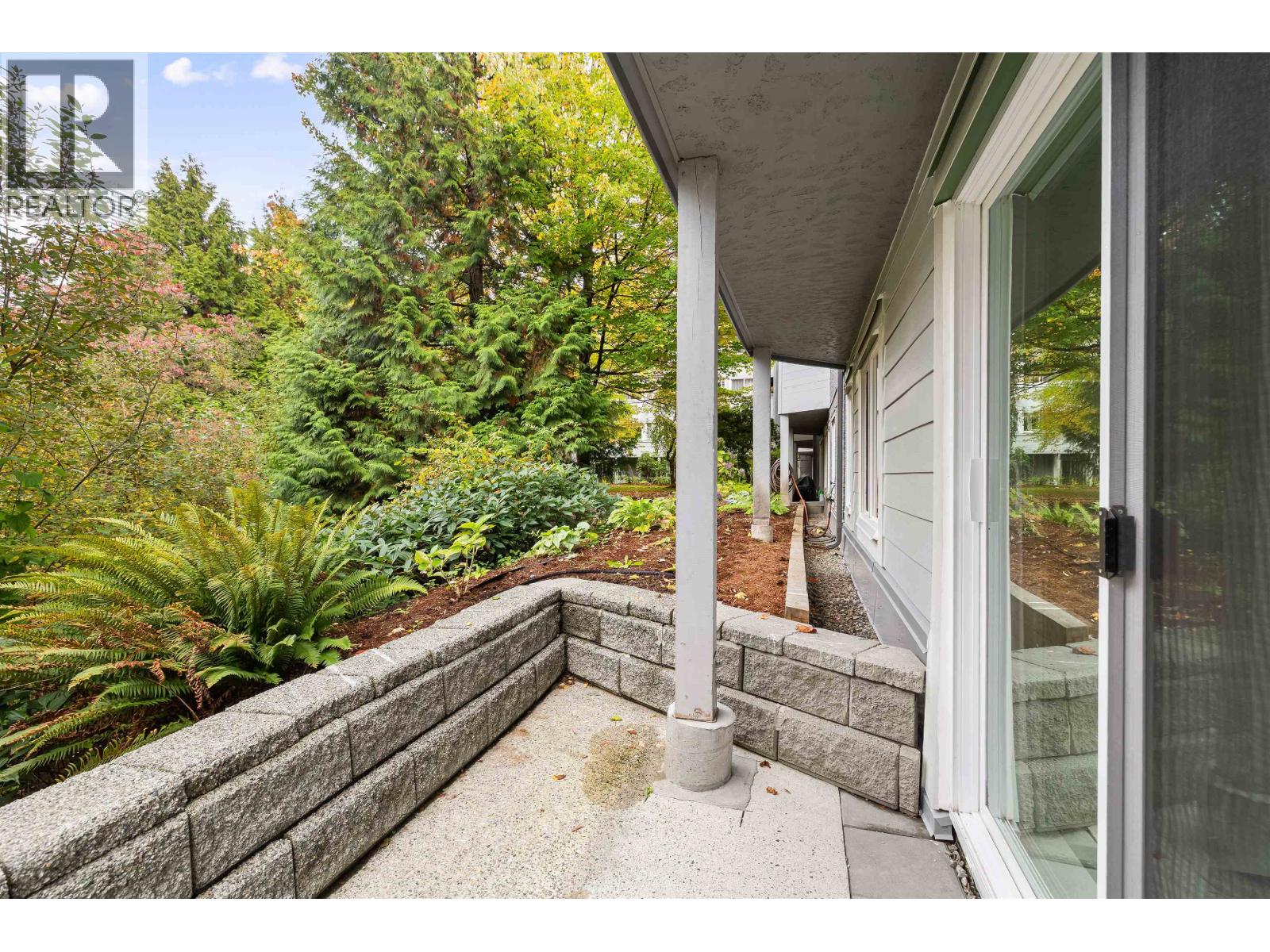 106 9880 Manchester Drive Property Photo 17