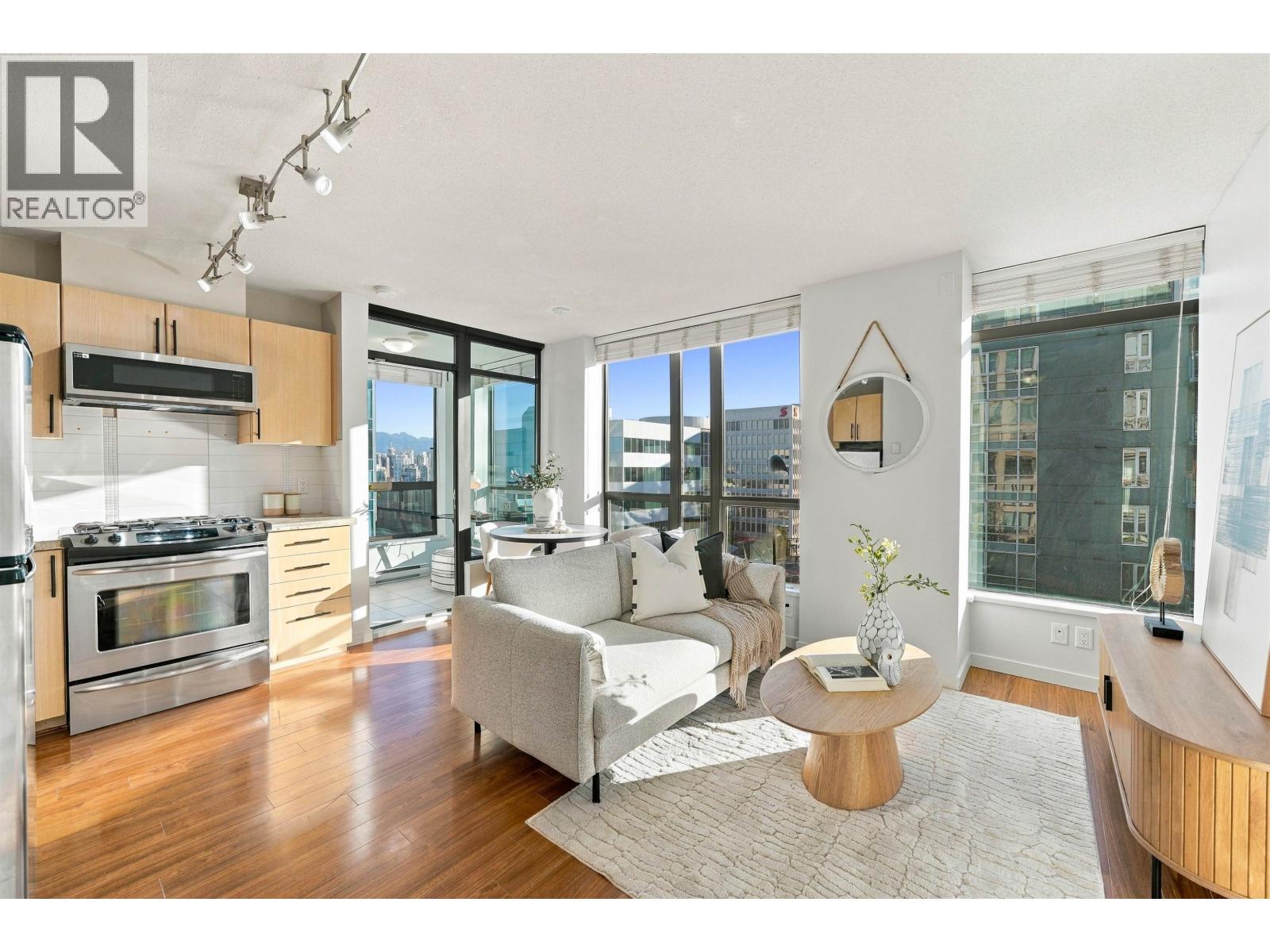 709 1068 W BROADWAY Property Photo 1