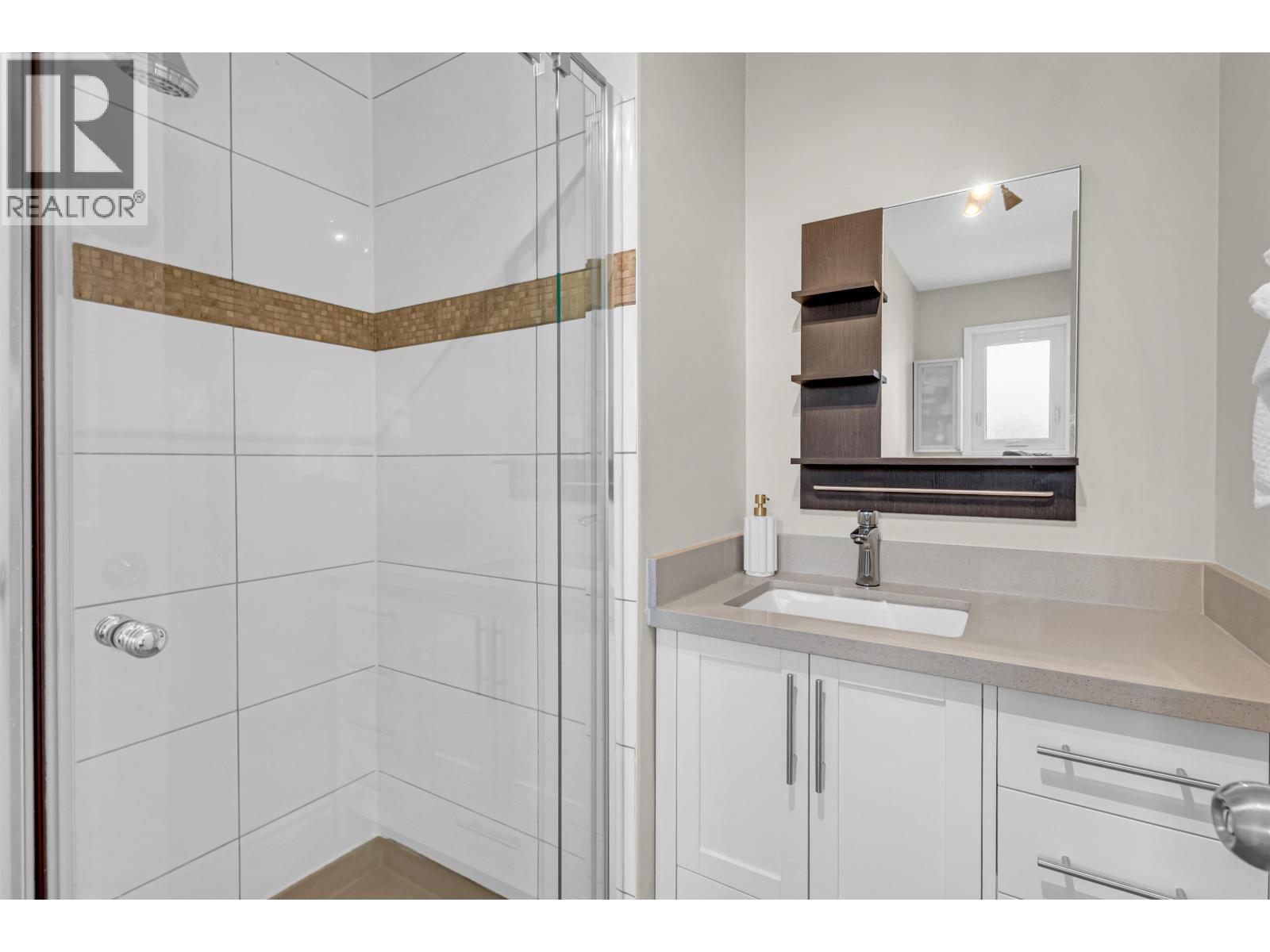7347 Queenston Court Property Photo 16