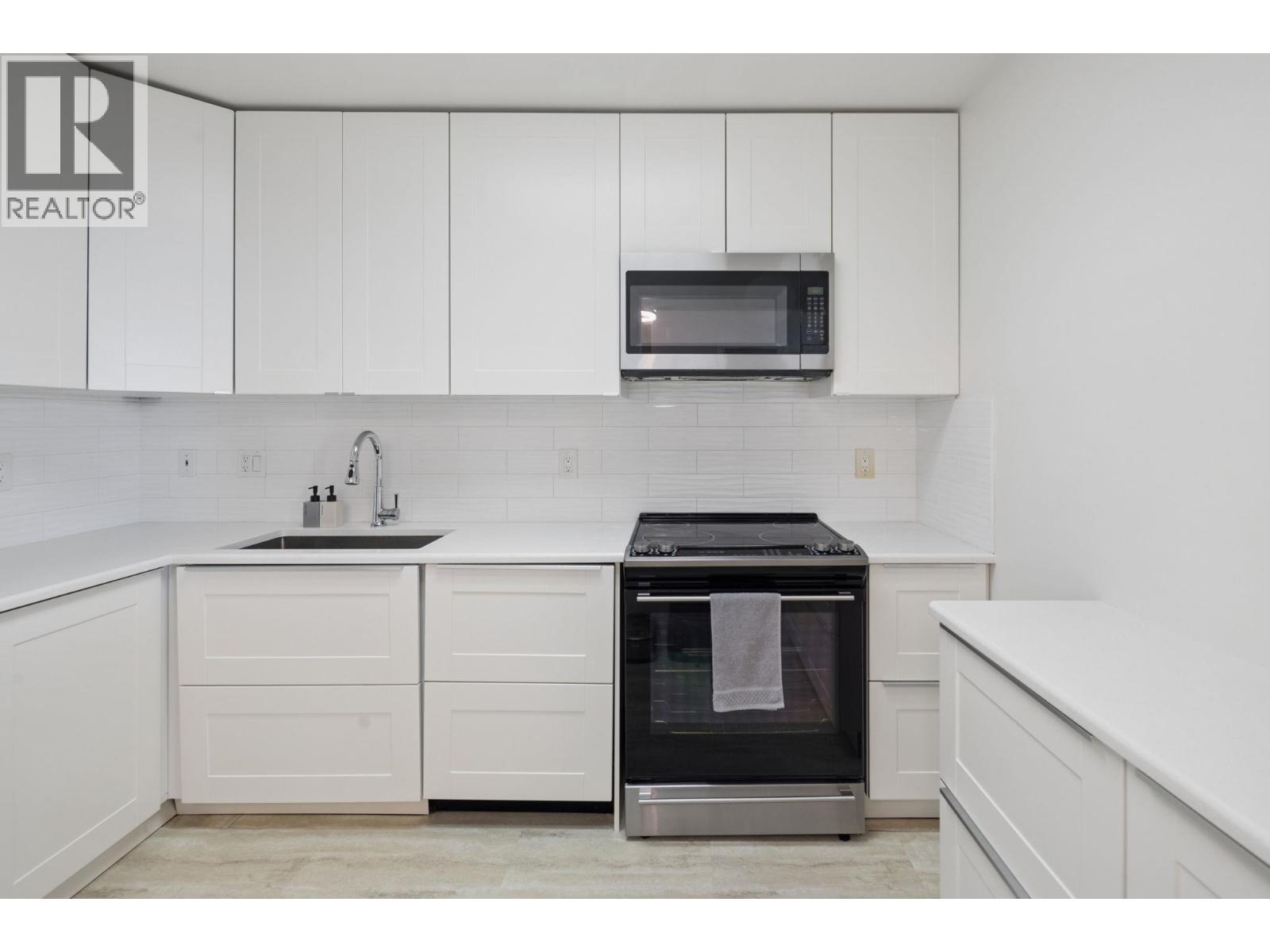 1705 6240 Mckay Avenue Property Photo 13