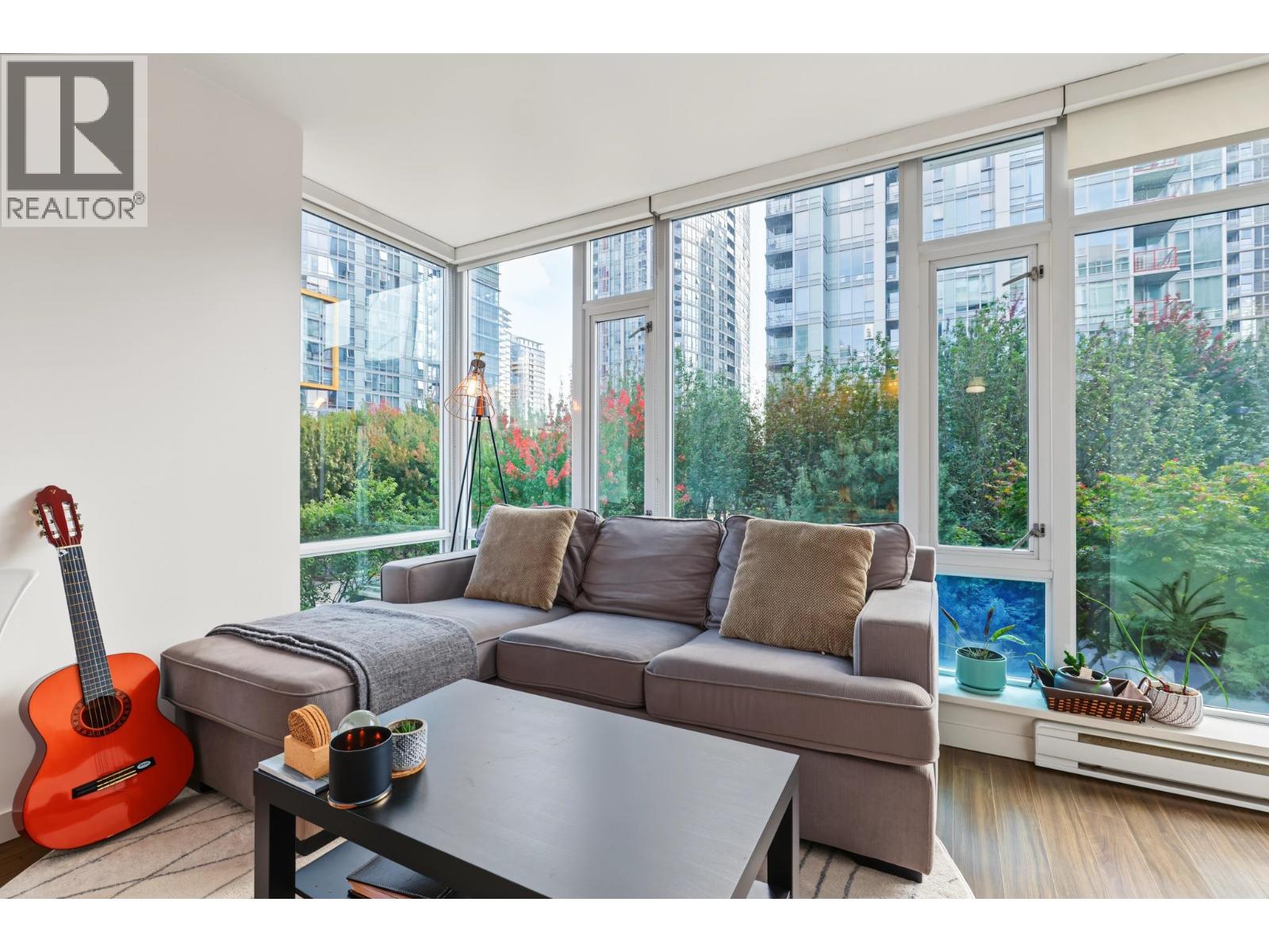 315 161 W Georgia Street Property Photo 4