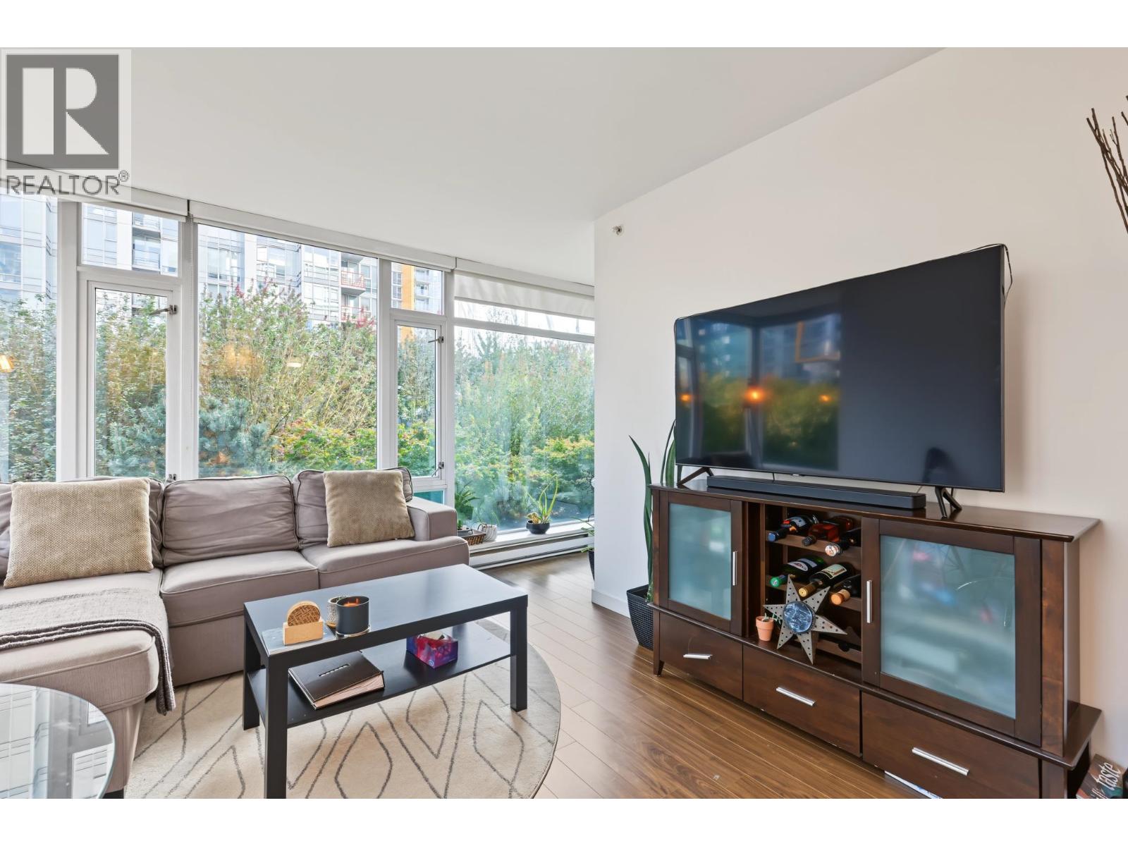 315 161 W Georgia Street Property Photo 5