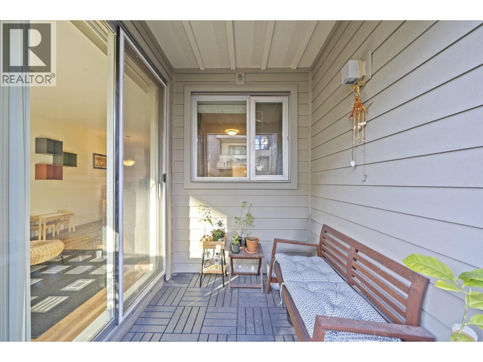 205 5388 Grimmer Street Property Photo 2