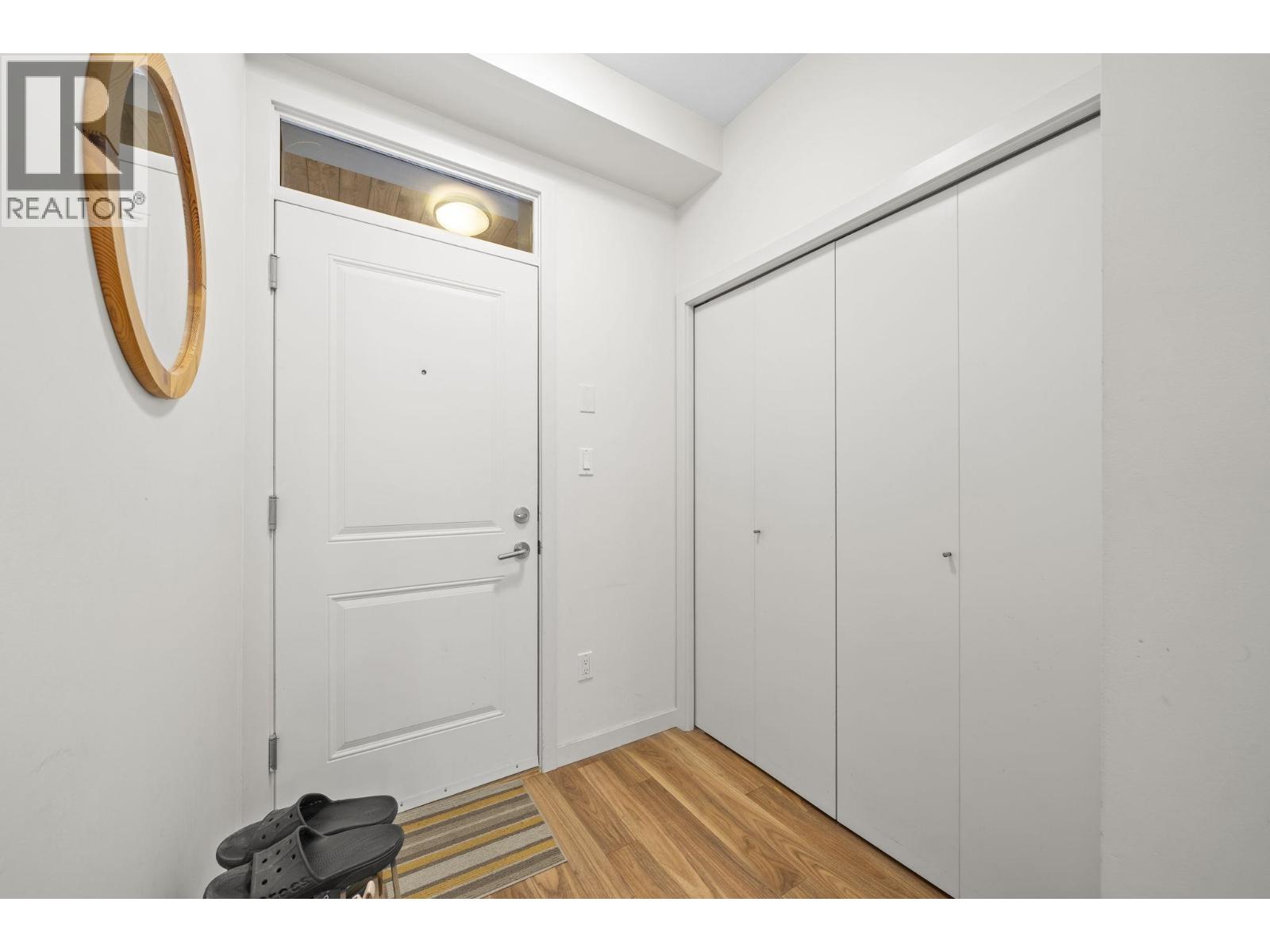 205 5388 Grimmer Street Property Photo 6