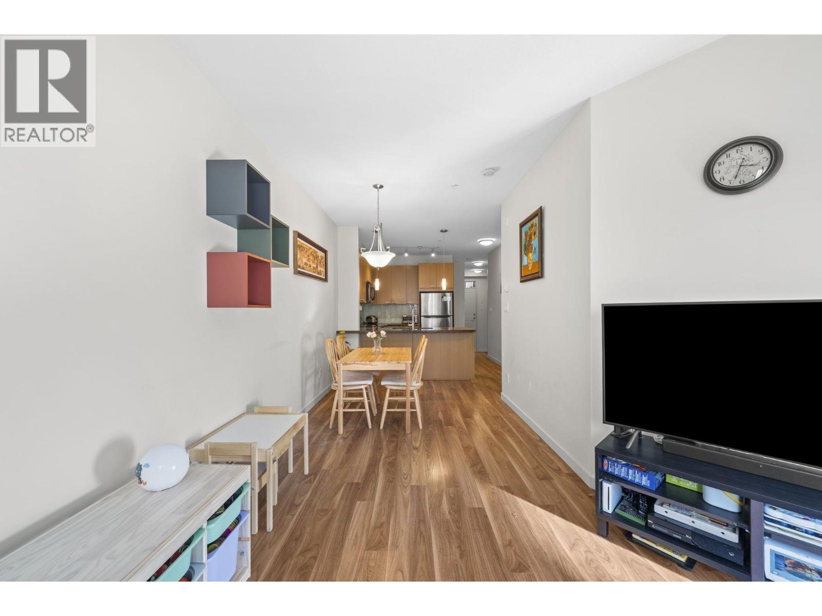 205 5388 Grimmer Street Property Photo 12