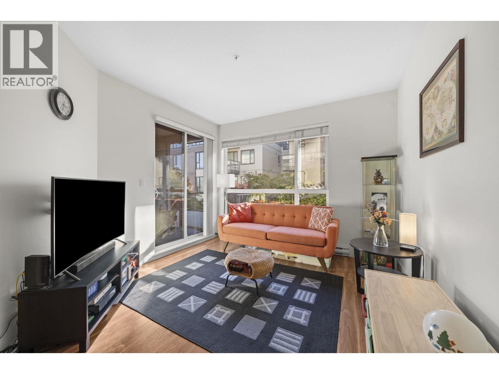 205 5388 Grimmer Street Property Photo 15