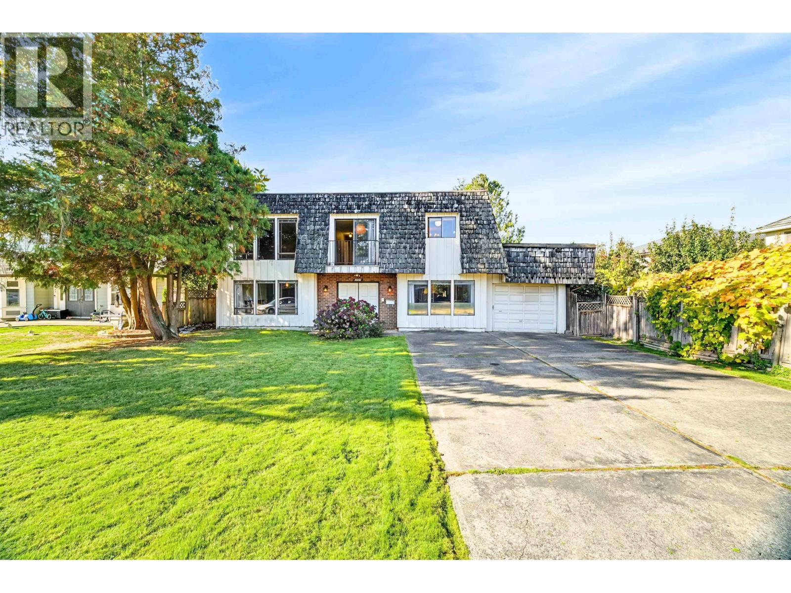 10920 Swinton Crescent Property Photo 1
