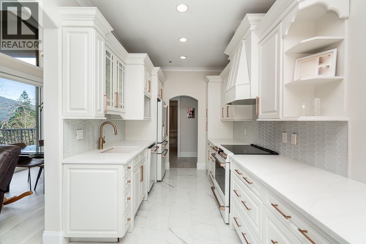 408 3176 Plateau Boulevard Property Photo 14