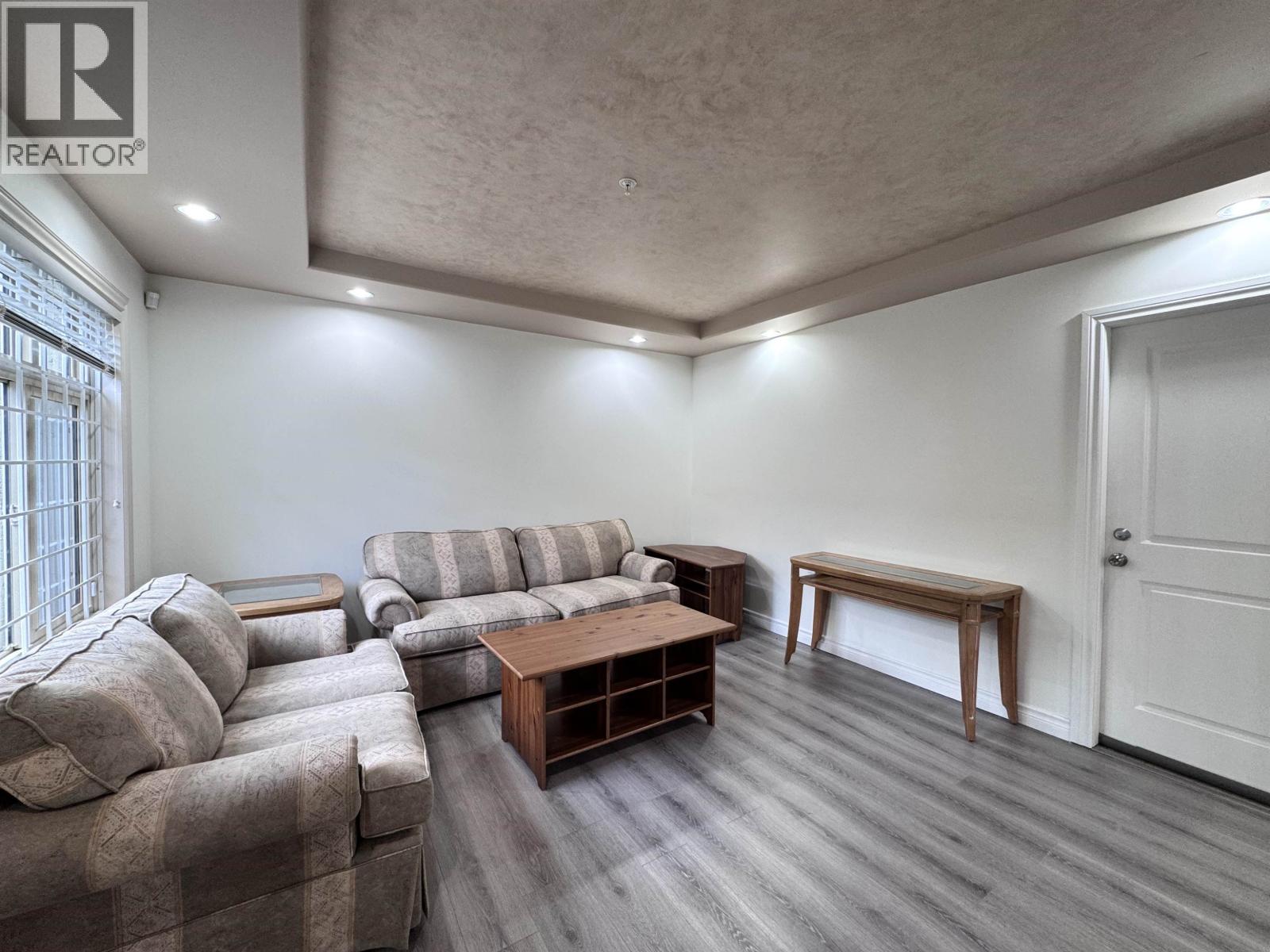 2315 19 AVENUE Property Photo 1