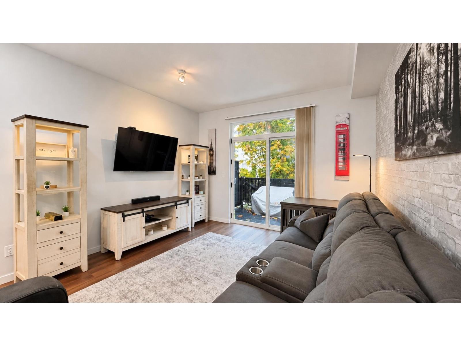 114 14833 61 Avenue Property Photo 3