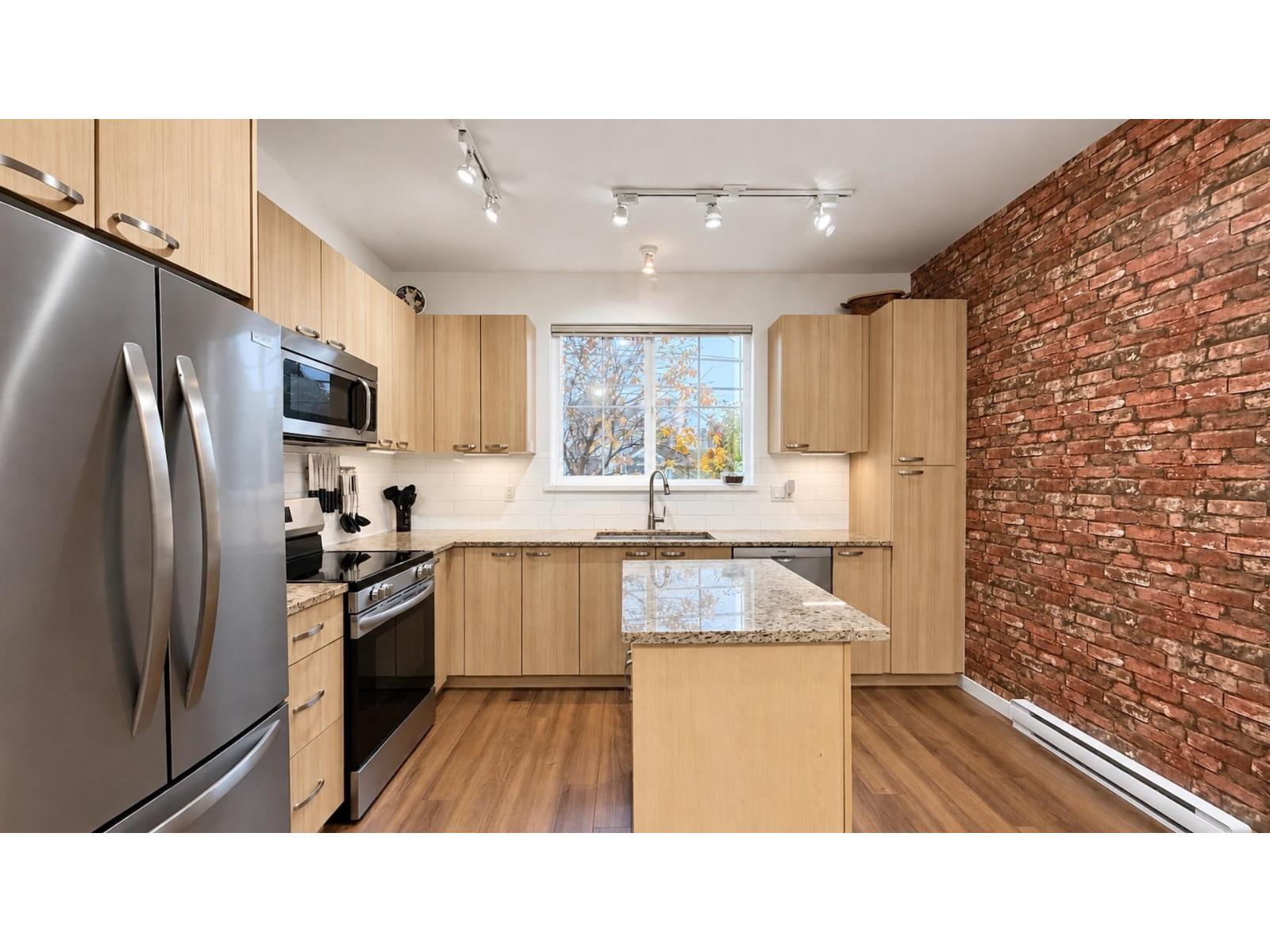 114 14833 61 Avenue Property Photo 12