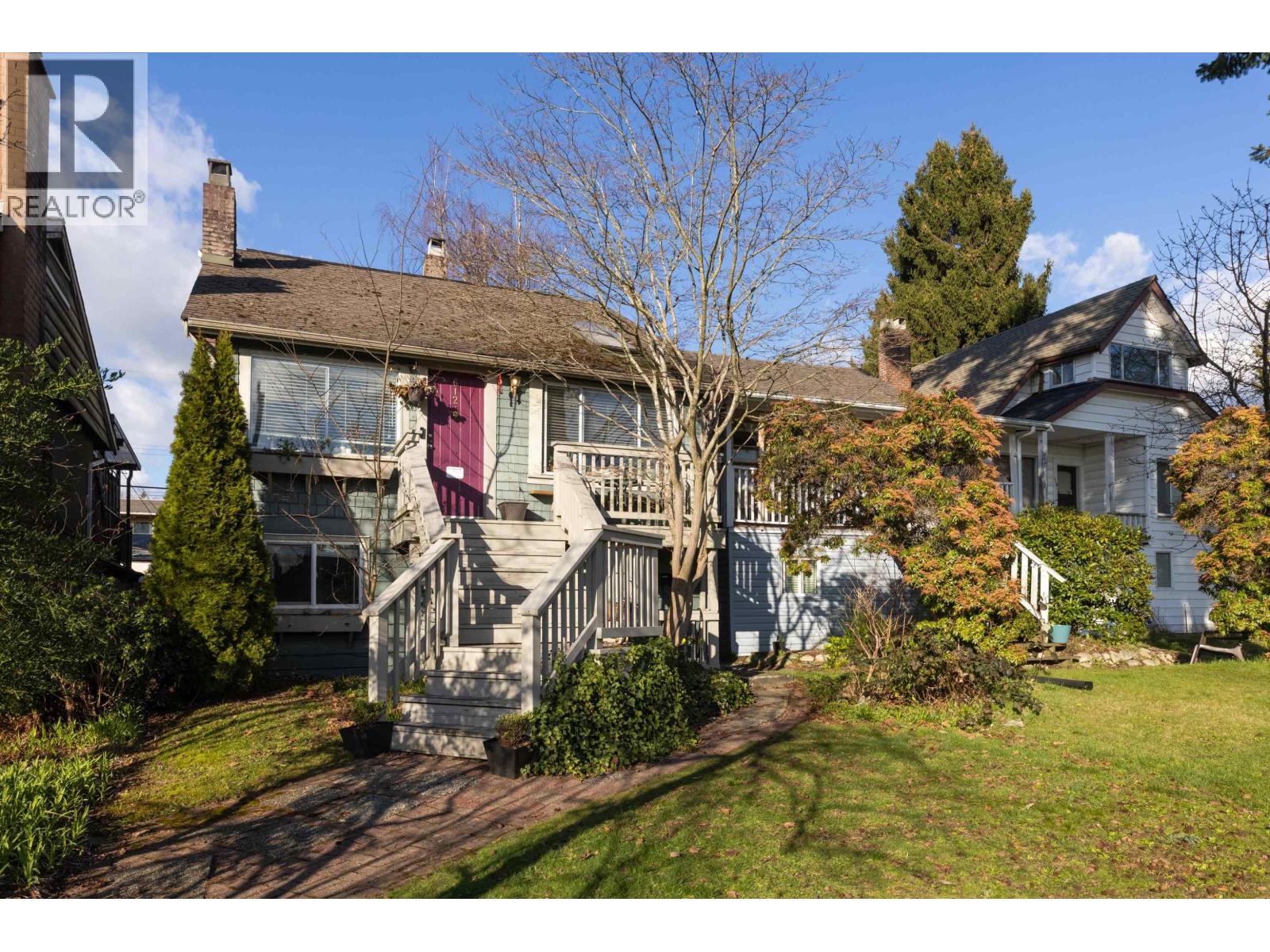 612 E 4th Street Property Photo 1