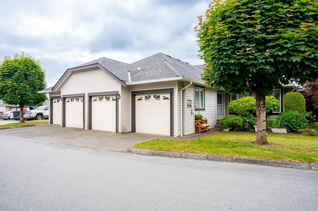 142 3160 TOWNLINE ROAD Property Photo 1