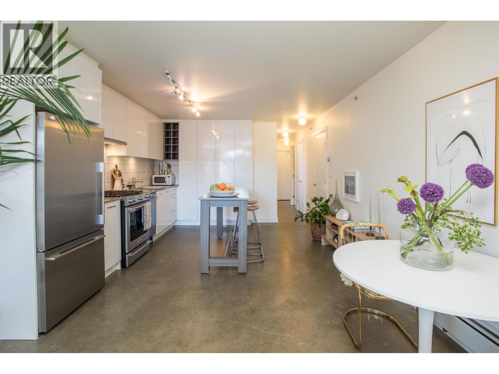 307 231 E Pender Street Property Photo 10