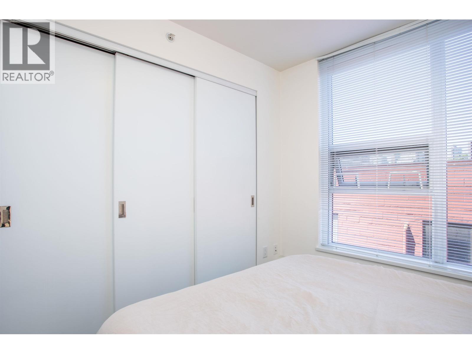 307 231 E Pender Street Property Photo 22