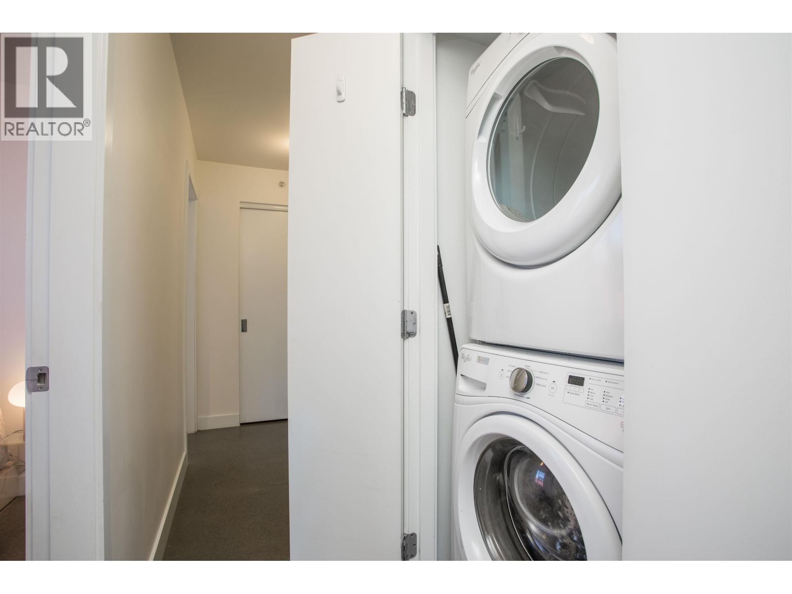 307 231 E Pender Street Property Photo 26