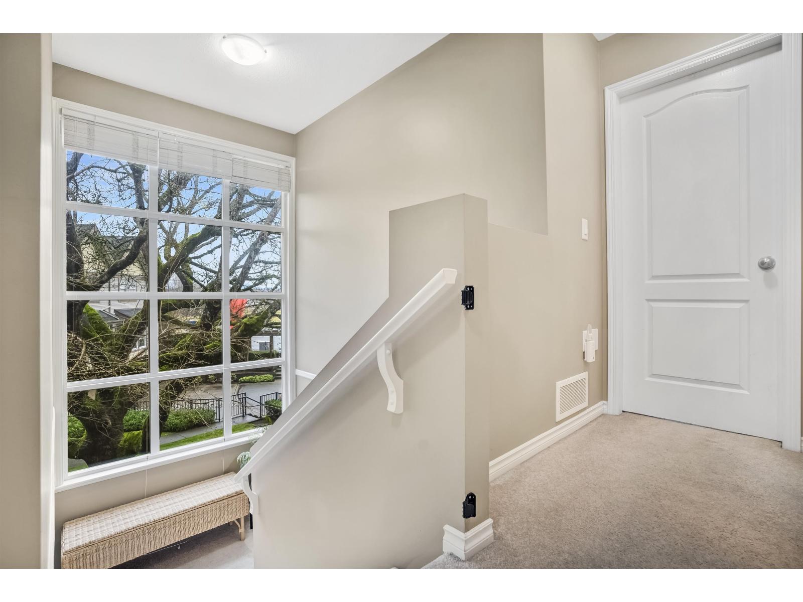 5 6588 188 Street Property Photo 14
