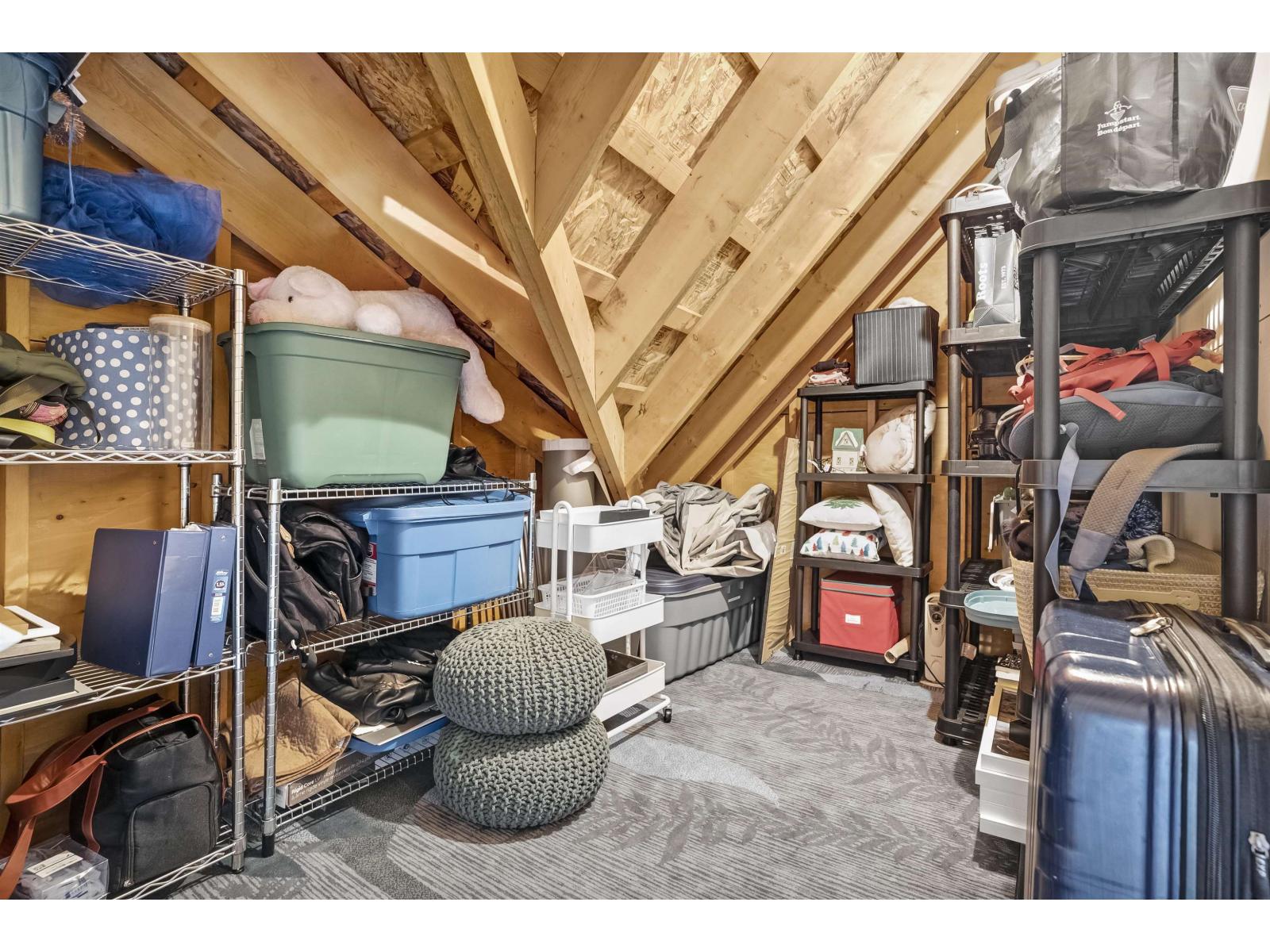 5 6588 188 Street Property Photo 20