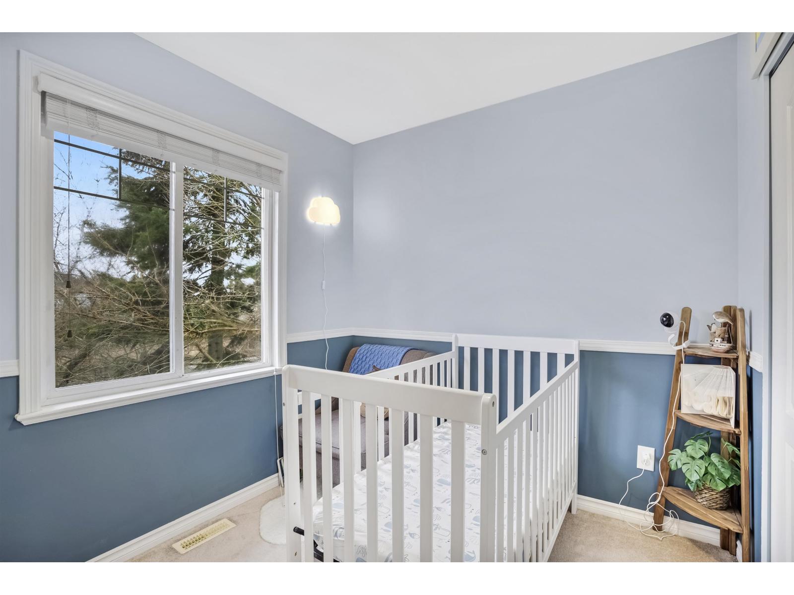 5 6588 188 Street Property Photo 21