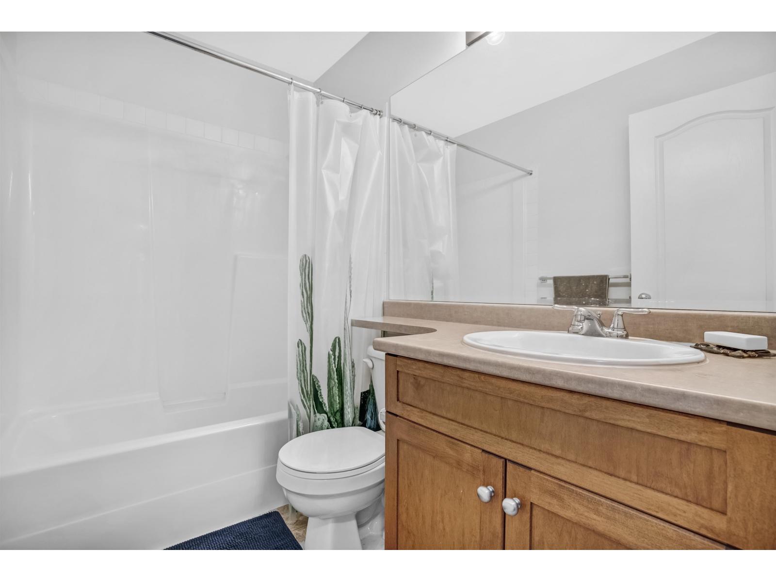 5 6588 188 Street Property Photo 24