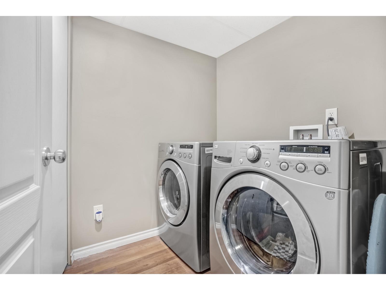 5 6588 188 Street Property Photo 29