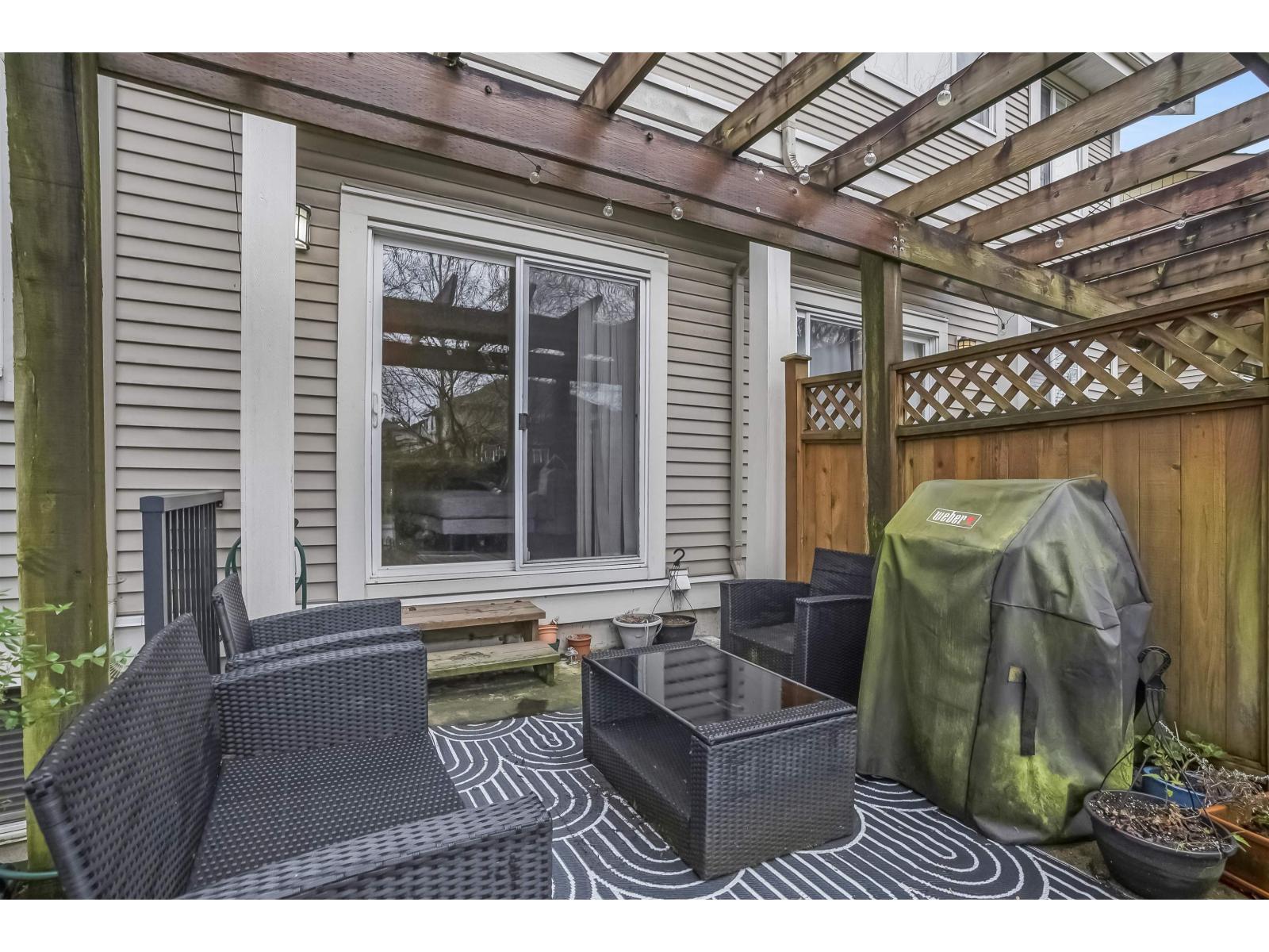 5 6588 188 Street Property Photo 36
