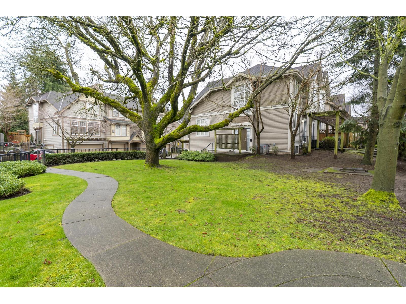 5 6588 188 Street Property Photo 39