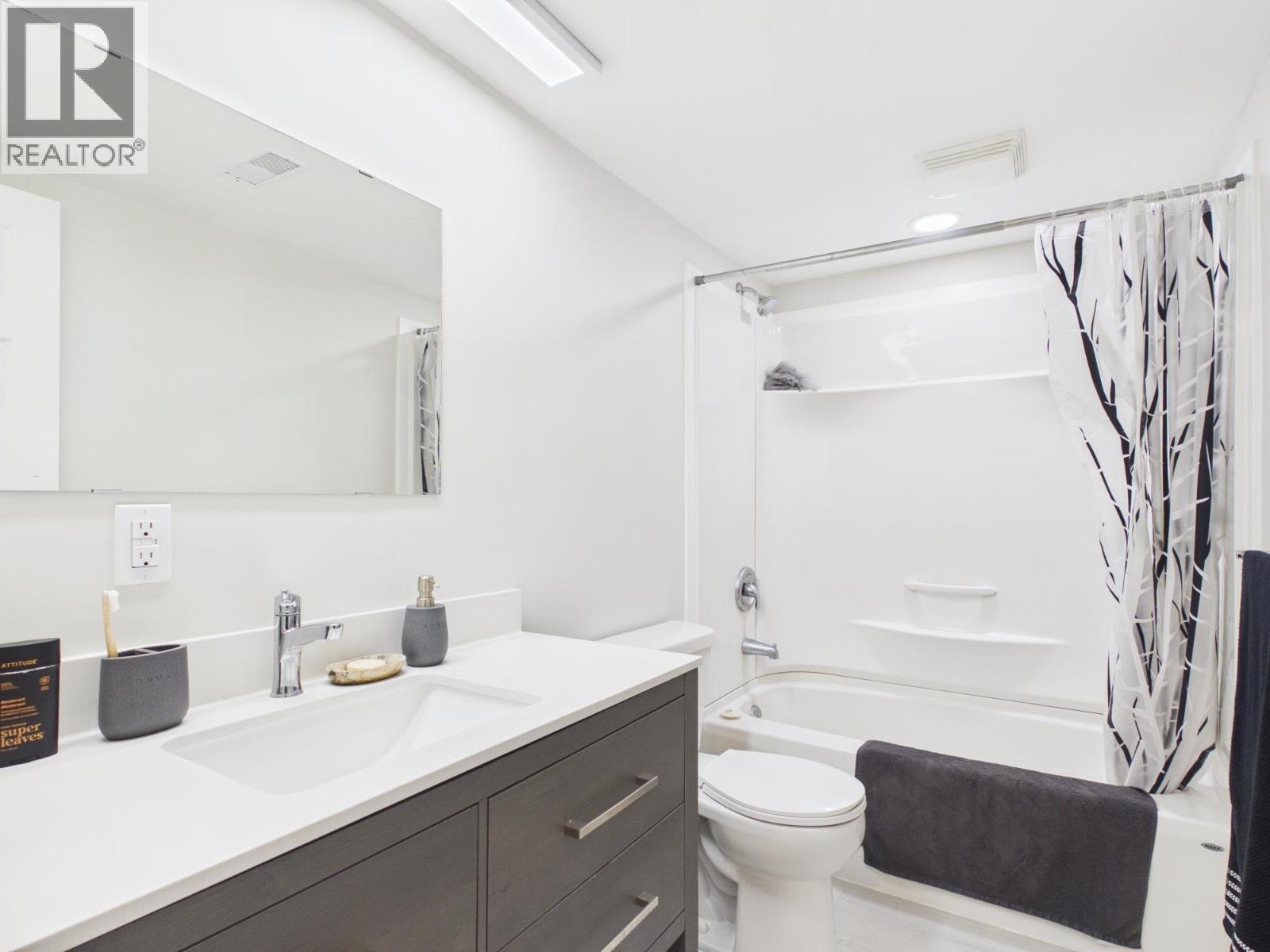 964 Huston Street Property Photo 21