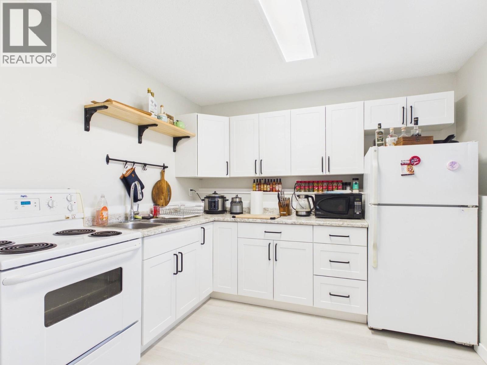 964 Huston Street Property Photo 24