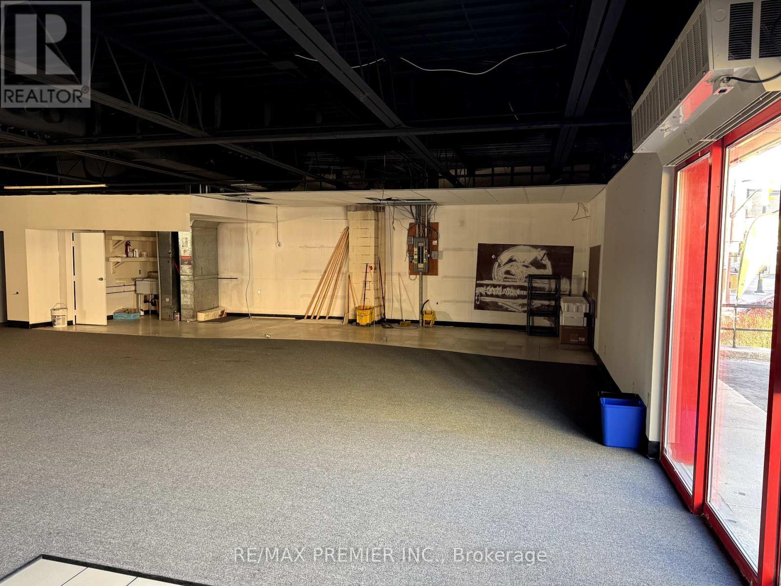 149 Dunlop Street E Property Photo 2