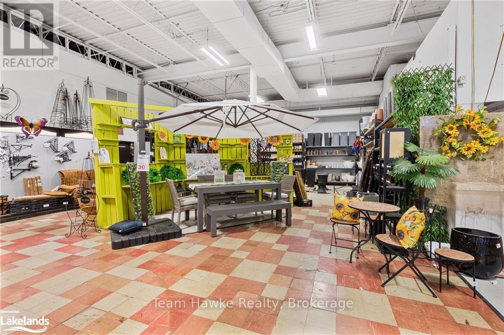 830 Yonge Street Property Photo 9
