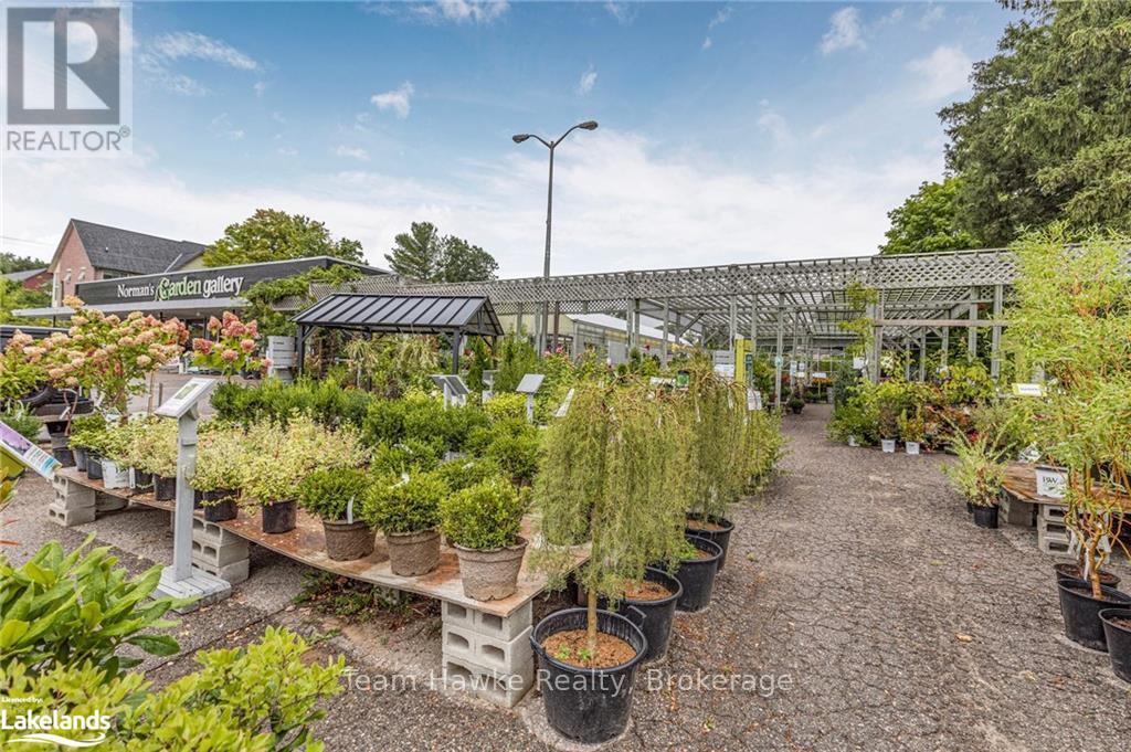 830 Yonge Street Property Photo 23