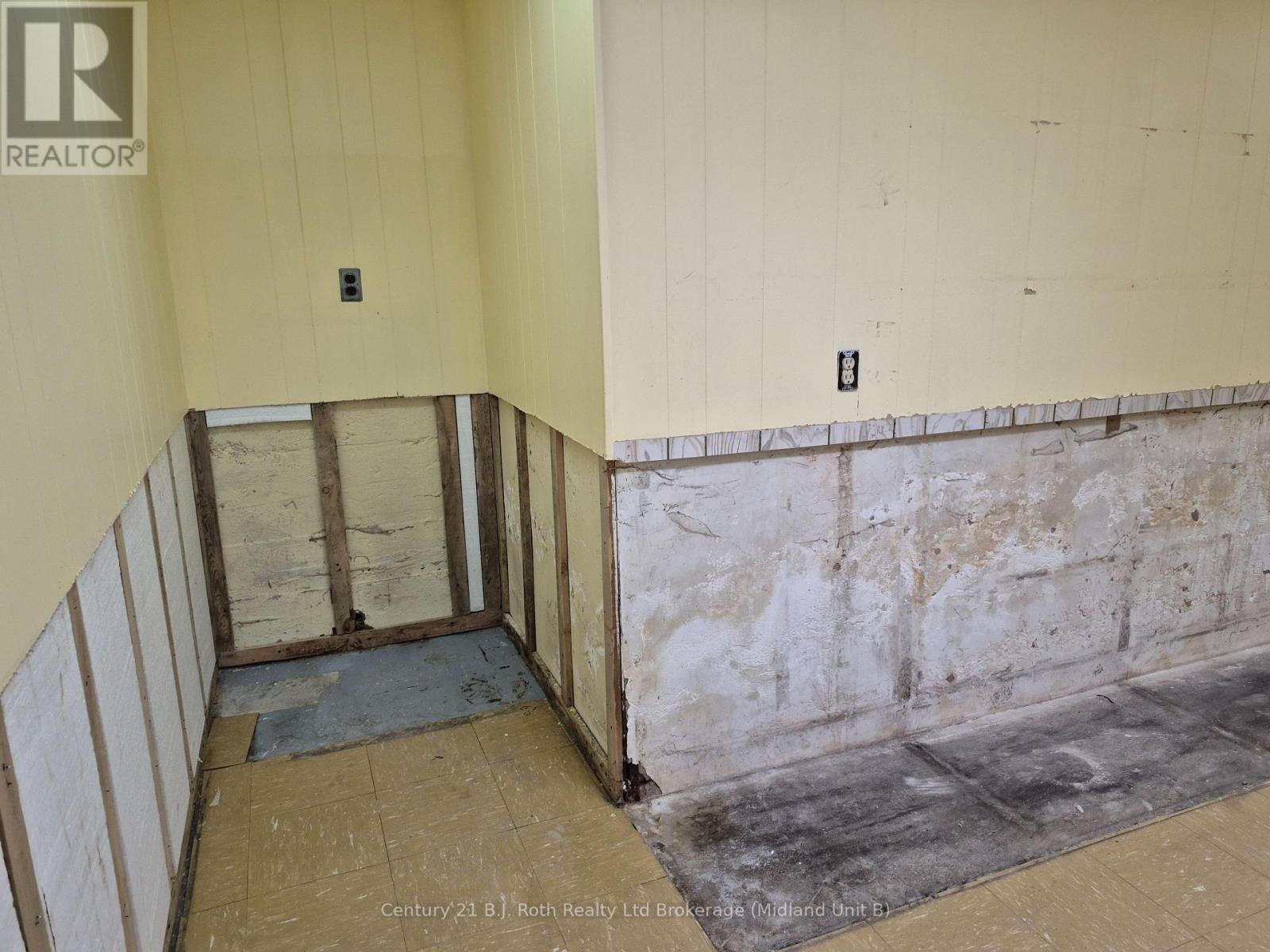 396 Assiniboia Street Property Photo 35