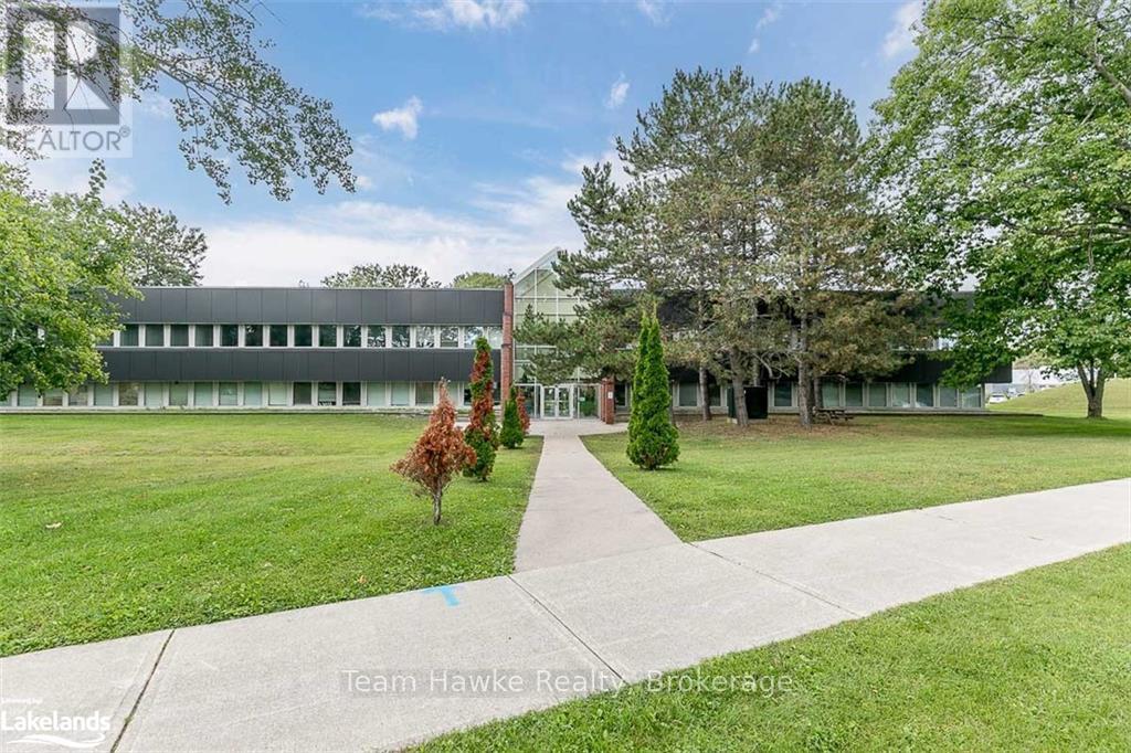 104 - 240 Penetanguishene Road Property Photo 15