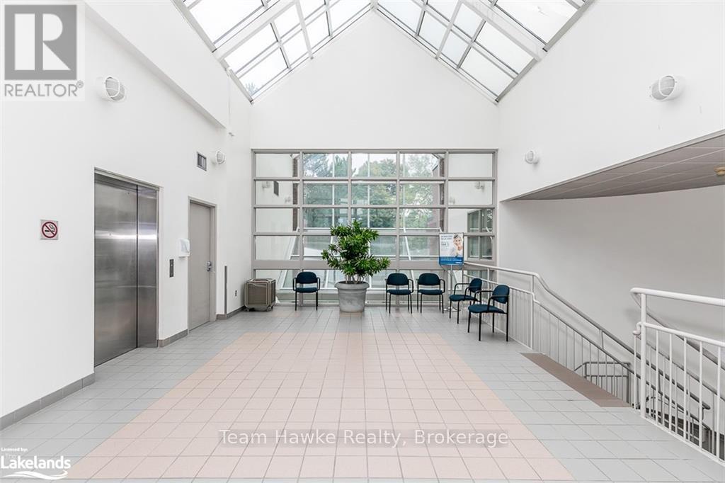 103a - 240 Penetanguishene Road Property Photo 15