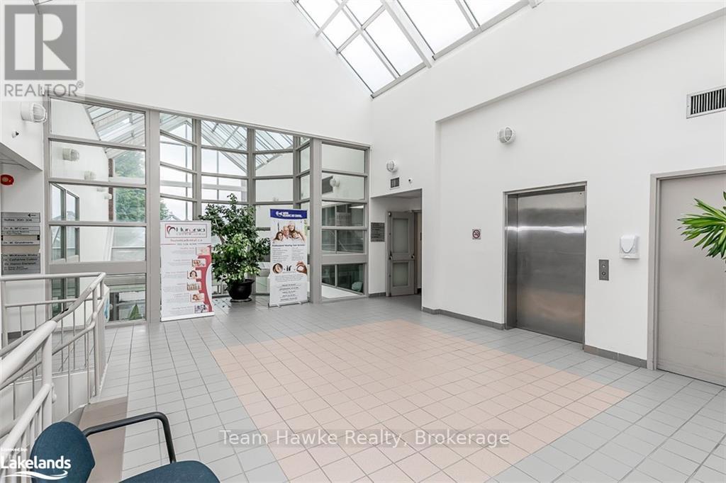 103a - 240 Penetanguishene Road Property Photo 17