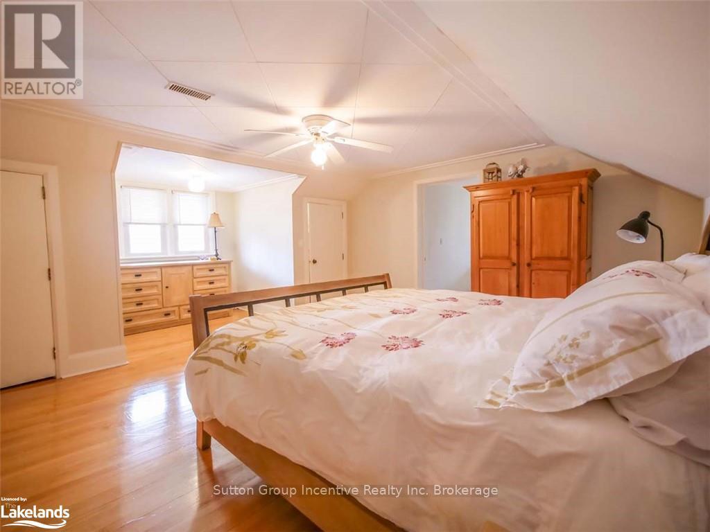 4361 12 S Property Photo 23
