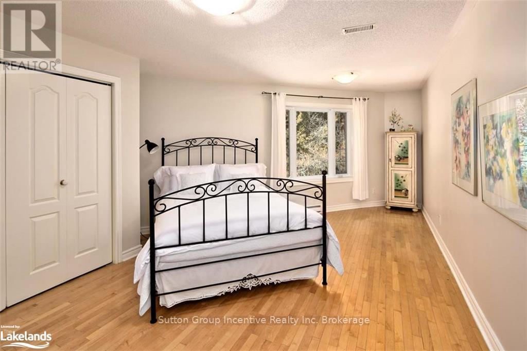 4361 12 S Property Photo 24