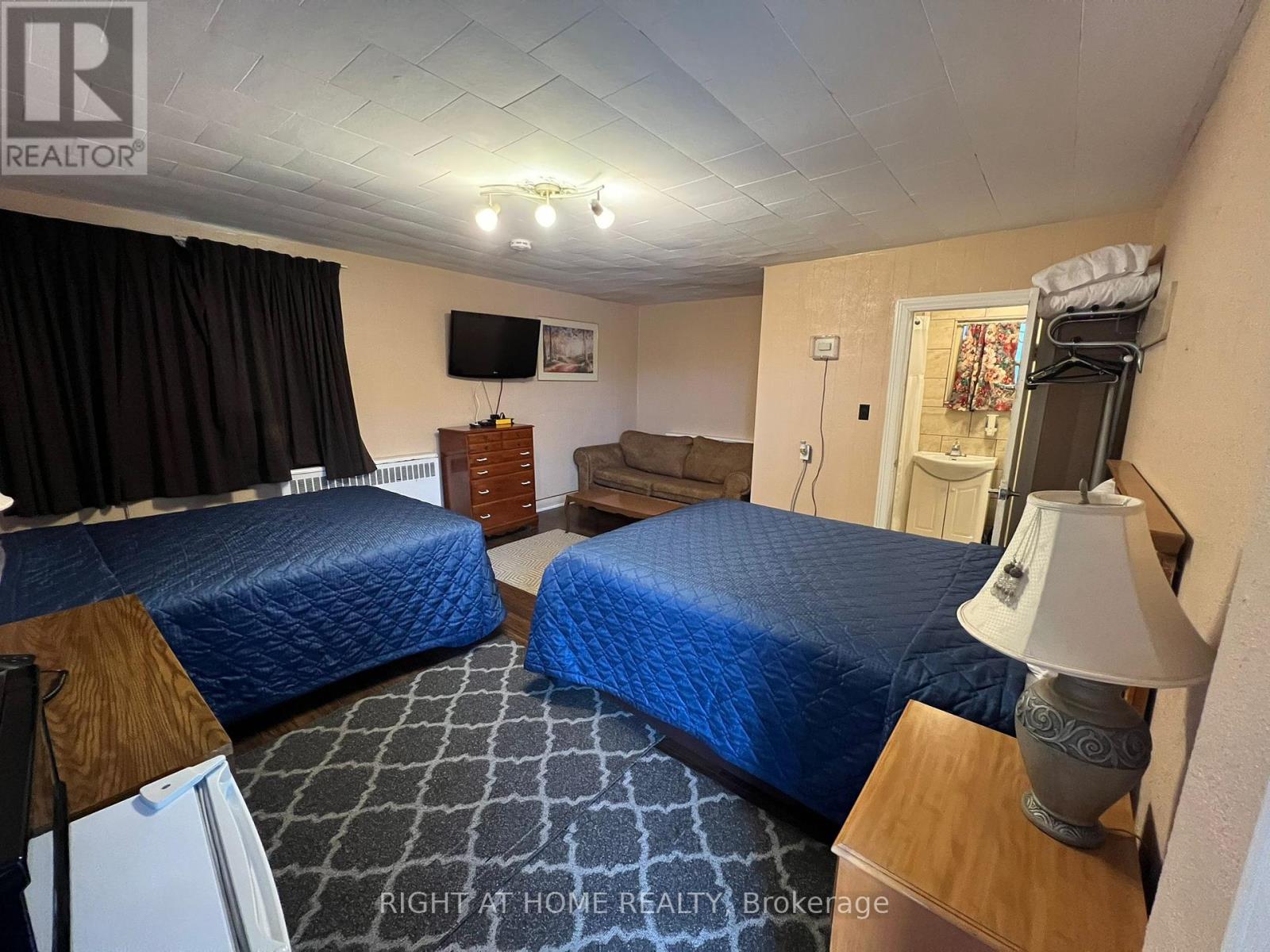 107 Neywash Street Property Photo 7