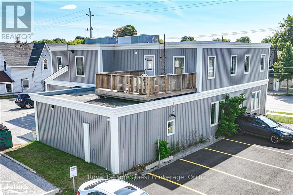 94 Colborne Street W Property Photo 4