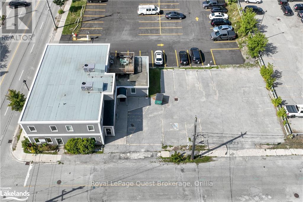 94 Colborne Street W Property Photo 9