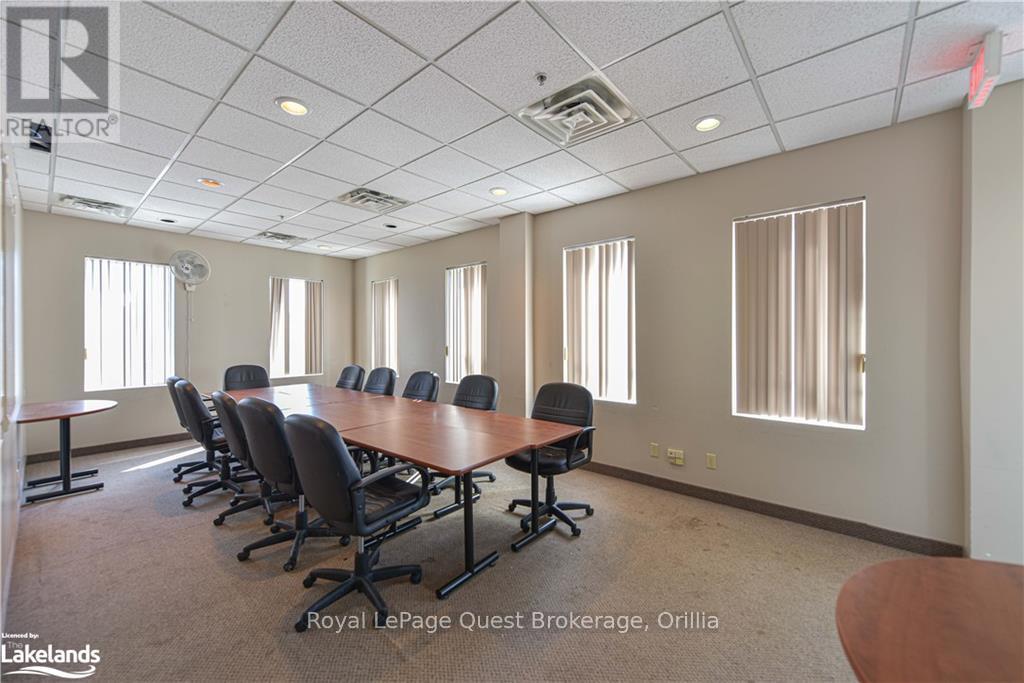 94 Colborne Street W Property Photo 20