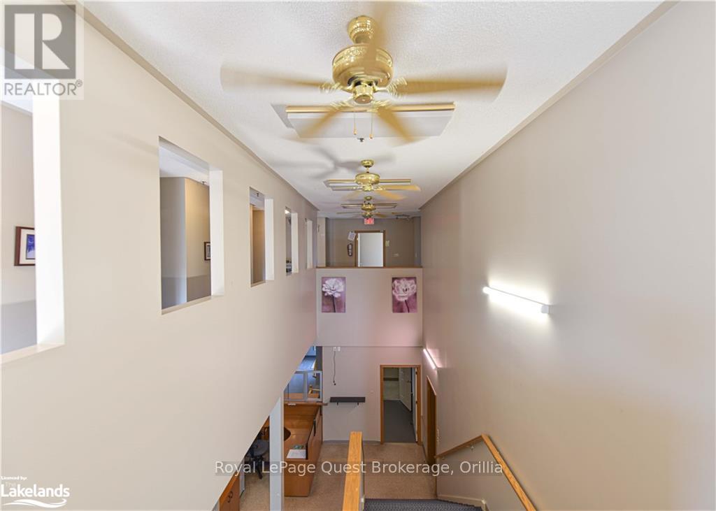 94 Colborne Street W Property Photo 24