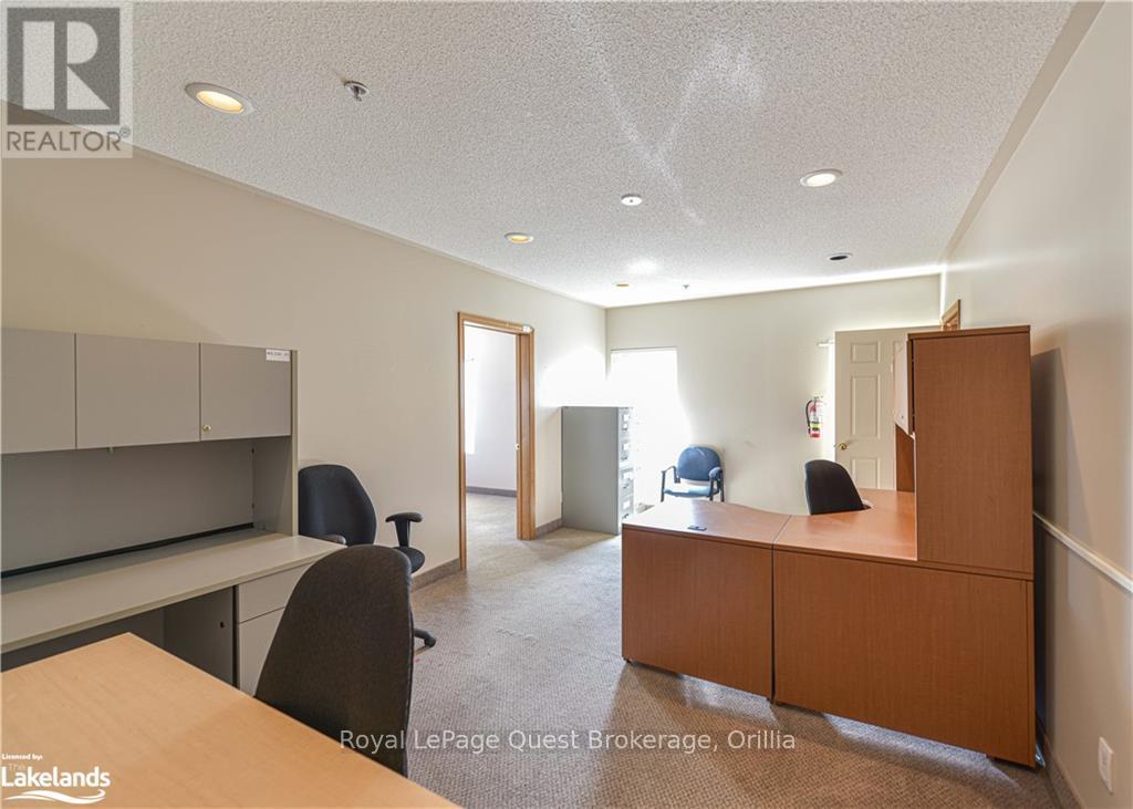 94 Colborne Street W Property Photo 29