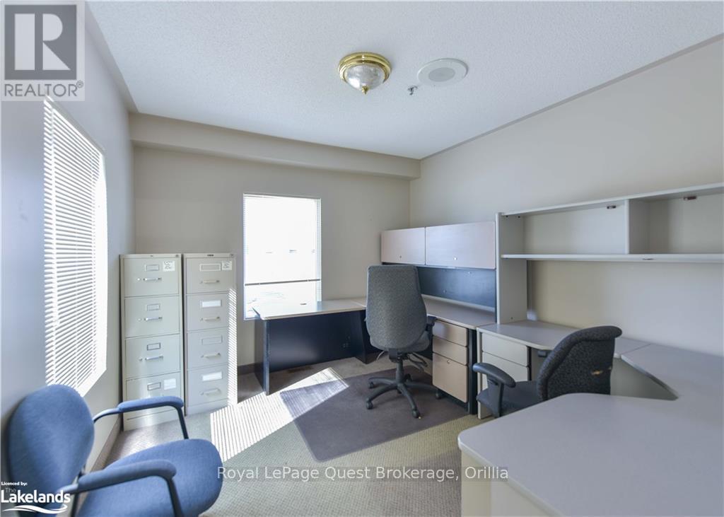 94 Colborne Street W Property Photo 31