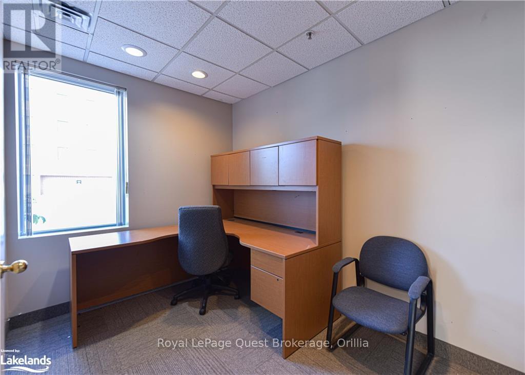 94 Colborne Street W Property Photo 34