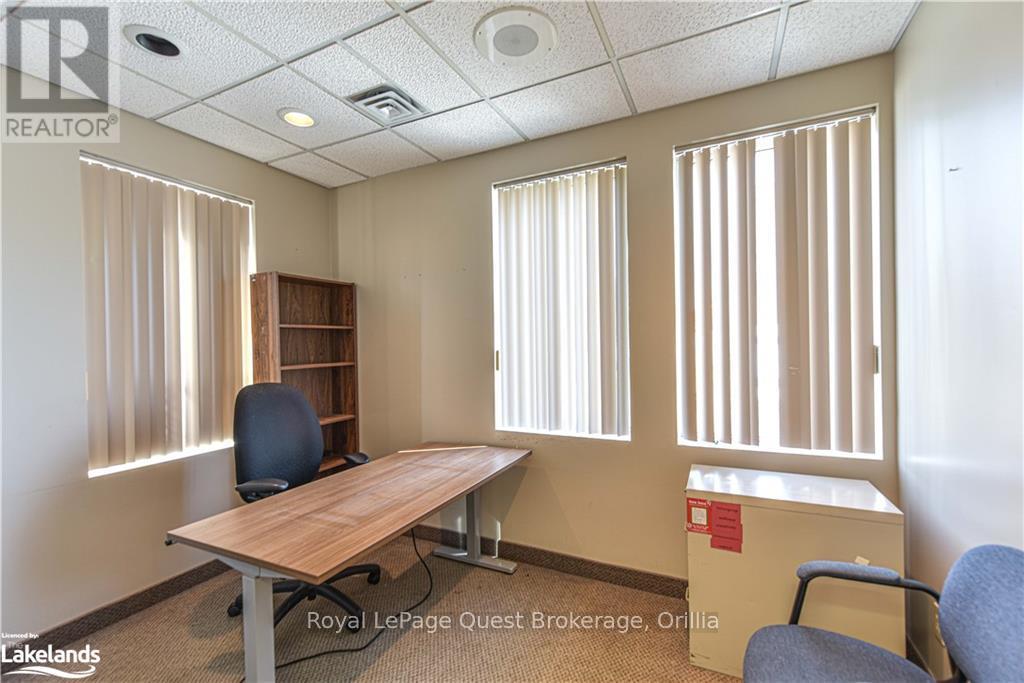 94 Colborne Street W Property Photo 36